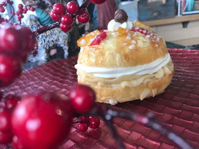 Roscón de Reyes Relleno de Nata y Crema